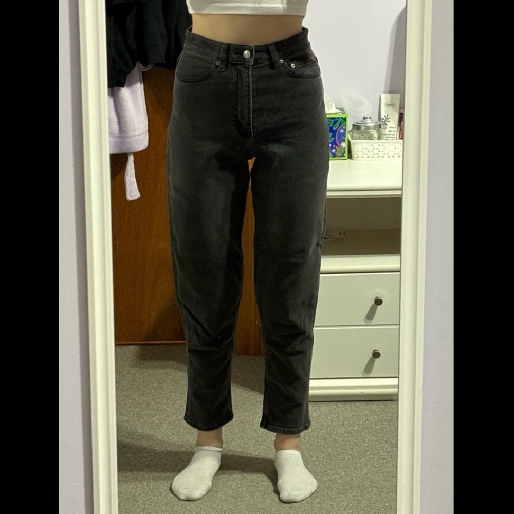 H&M High-Rise Black Mom Jeans